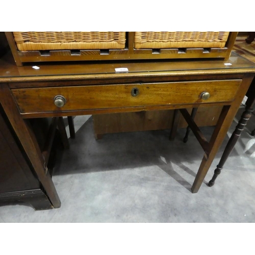 3159 - Vintage Mahogany Side Table with Drawer
Length: 76
Height: 74
Depth: 53
Dimensions in CM and are app... 