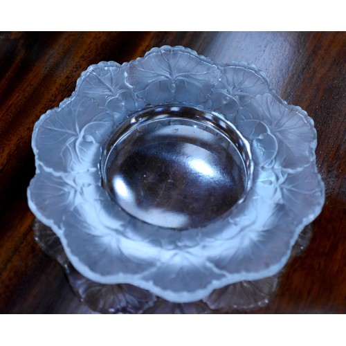 1374 - Set of three Lalique France Honfluer Geranium Pattern Plates, approx 15cm in diameter.