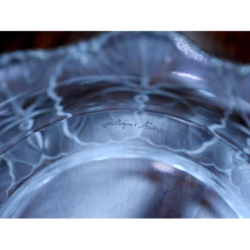 1374 - Set of three Lalique France Honfluer Geranium Pattern Plates, approx 15cm in diameter.