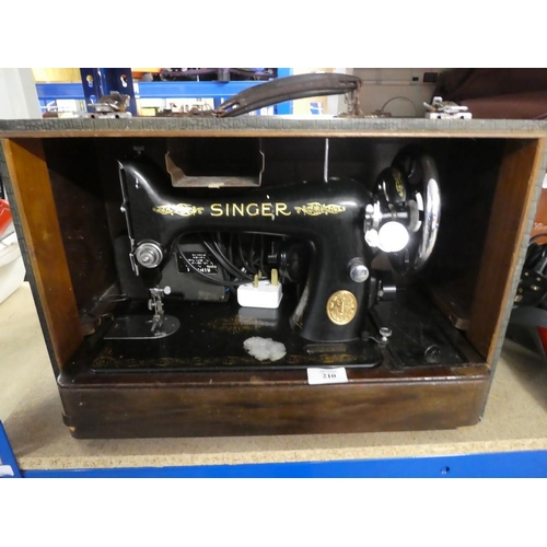 210 - Vintage Singer Sewing Machine