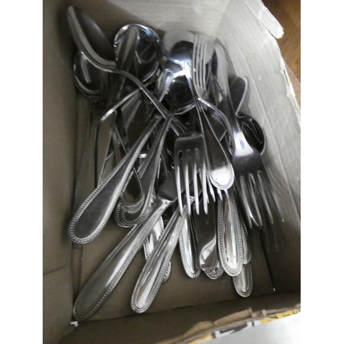 1608 - Box - Bead Pattern Stainless Steel Cutlery.