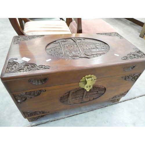 3092 - Carved Camphorwood Trunk