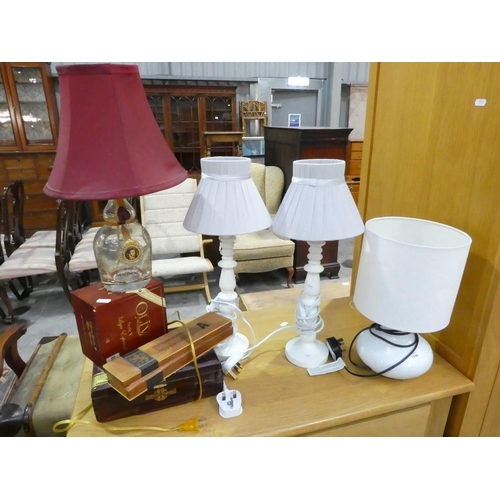 3100 - Assorted Lamps and Shades