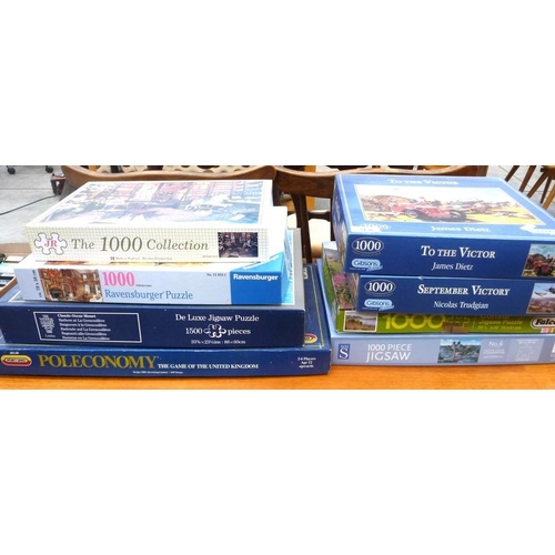 3176 - 8 Assorted Jigsaws