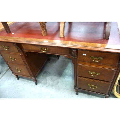 3206 - Edwardian Mahogany Kneehole Writing Desk