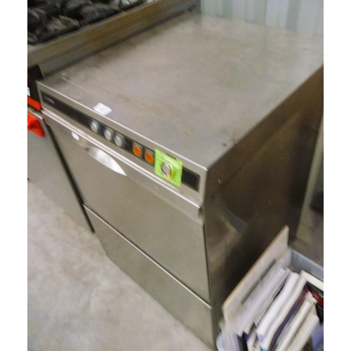 3267 - Ecomax Industrial Dishwasher with Trays