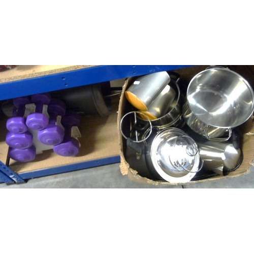 3577 - Set of Fitness Dumb Bells & Box of Kitchen Items