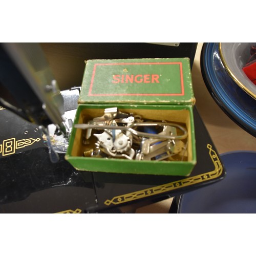 1428 - Rare Vintage Singer Sewing Machine Model 221K (Kilbowie, Scotland)