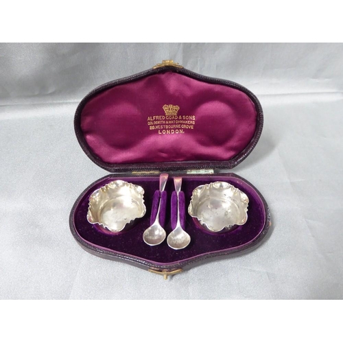 2156 - Pair of Cased Victorian Silver Salts with Spoons