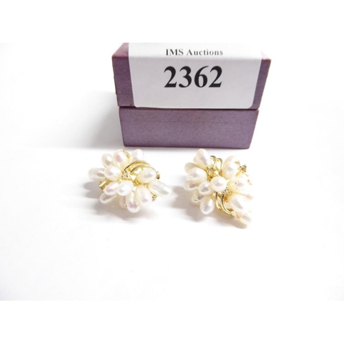 2362 - Pair of 14k Gold Pearl Cluster Clip Earrings - approx 7.2g total weight.