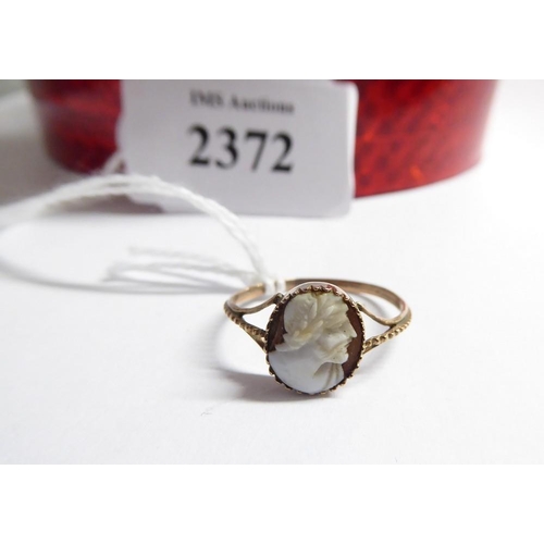 2372 - Yellow Metal Cameo Dress Ring, UK size M, weighing approx 1.5g