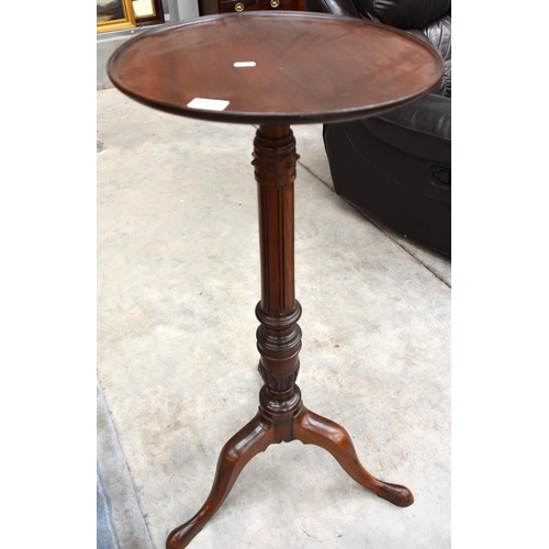 3055 - Mahogany Torchiere