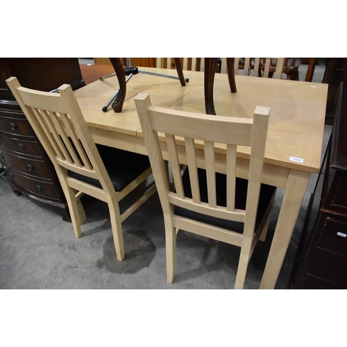 3134 - Lined Oak Extending Dining Table & 4 Chairs