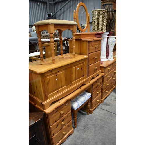 3144 - 7 Piece Pine Bedroom Suite