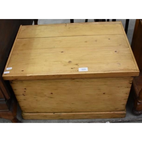 3223 - Victorian Pine Storage Box