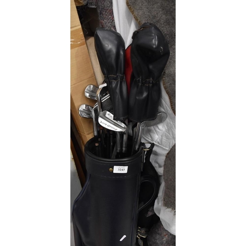 3243 - Bag of Golf Clubs