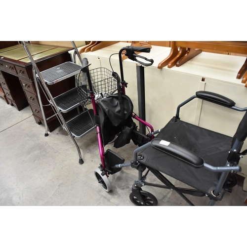 3289 - Wheelchair, Mobility Aid & Set of Steps