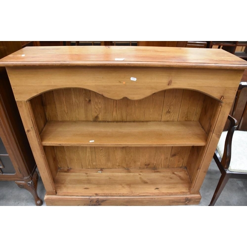 3319 - Pine Bookcase