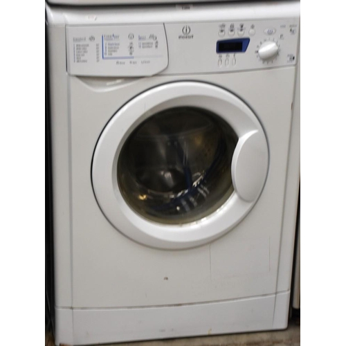 3488 - Indesit WIXE127 Digital Washing Machine