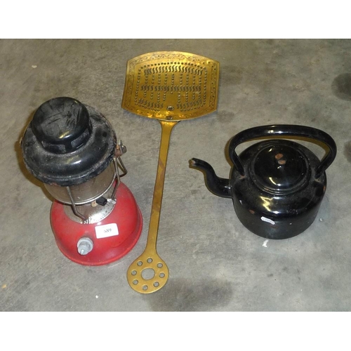 689 - Enamel Tea Pot, Paraffin Tilley Lamp & Brass Chestnut Roaster