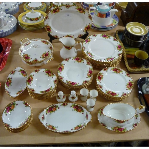 1282 - Large Collection of Royal Albert Old Country Roses Dinner Wares.
