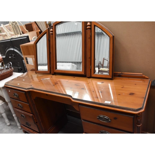 3081 - Pine Dressing Table