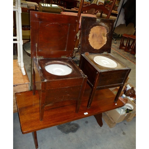 3131 - Oak Coffee Table & 2 Vintage Mahogany Commodes