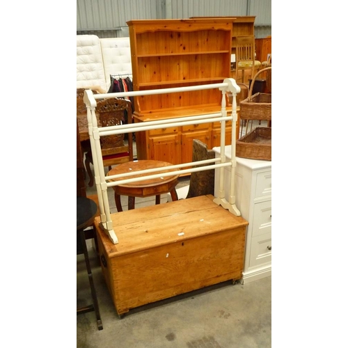 3140 - Antique Pine Kist & Painted Towel Rail