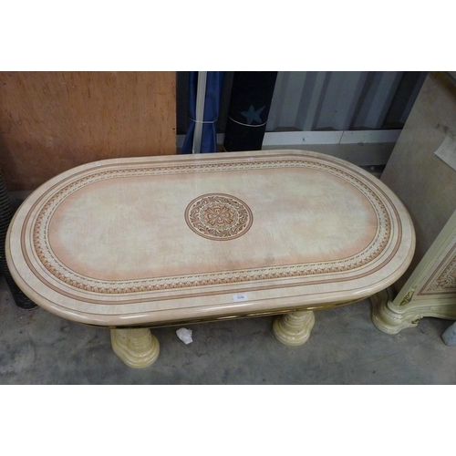 3156 - Vintage Coffee Table