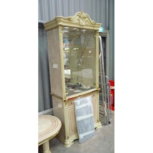 3195 - Vintage China Cabinet