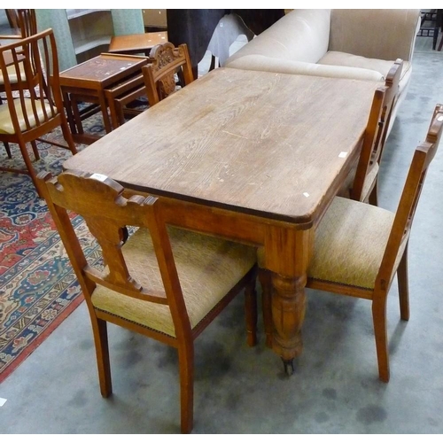 3205 - Victorian Pine Dining Table