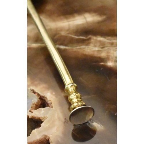 2133B - 17th Century English Silver Gilt Sealtop Spoon. Dated 1635. Approx. 1.5ozt