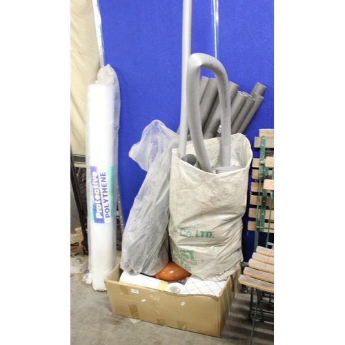 18 - Pack of Protective Polythene, Pipe Insulation and Assorted Drainage Pipes.