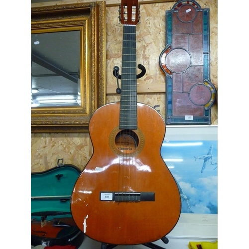 680 - Acoustic Guitar & Stand