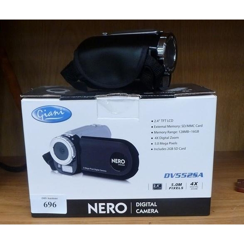 696 - Nero Digital Camera