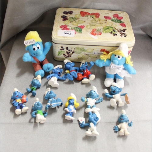 1062 - Small Box Vintage Smurfs