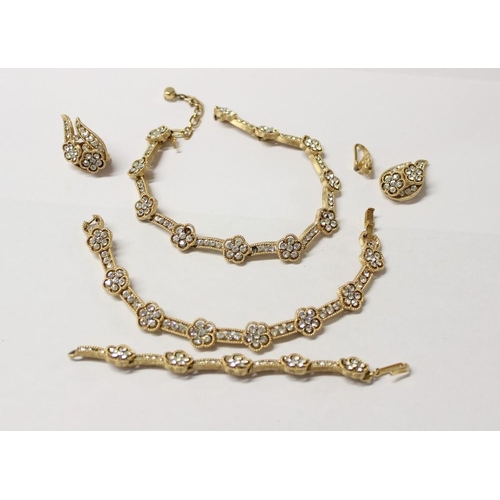 2435 - Gold Plated Paste Necklace , Bracelet & Pair of Earrings.