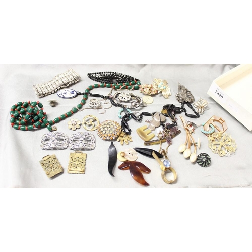 2440 - Costume Jewellery - Necklace, Brooches, Bangles, etc