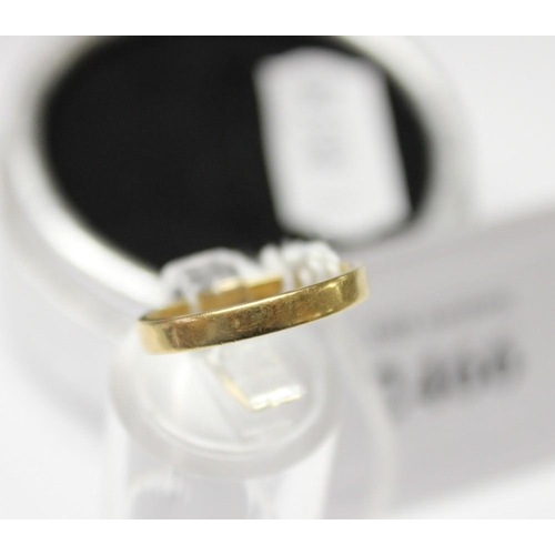 2466 - 18ct Gold Band - weight approx 2.4gms UK Size L