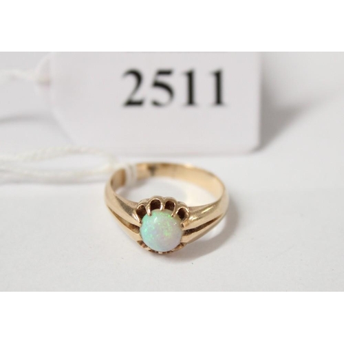 2511 - 9ct Gold Opal Mounted Signet Ring, UK Size M, total weight 3.5g.