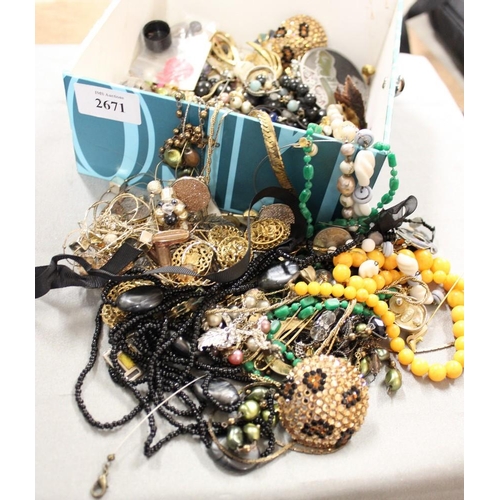 2671 - Box of Assorted Costume Jewellery