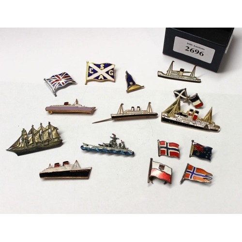 2696 - Quantity Shipping Items - Boats & Flags