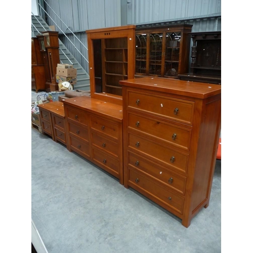 3048 - Modern 5 Drawer Chest/Dressing Chest with Mirror & Pair 2 Drawer Bedside Cabinets