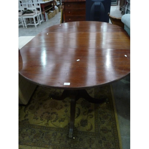 3354 - Mahogany Pedestal Dining Table with One Additional Leaf