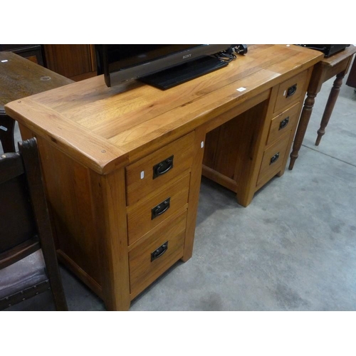 3462 - Oak Dressing Table