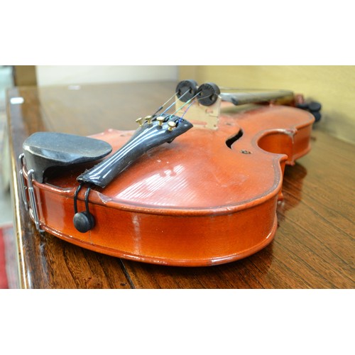 676 - Violin & Bow In Carry Case