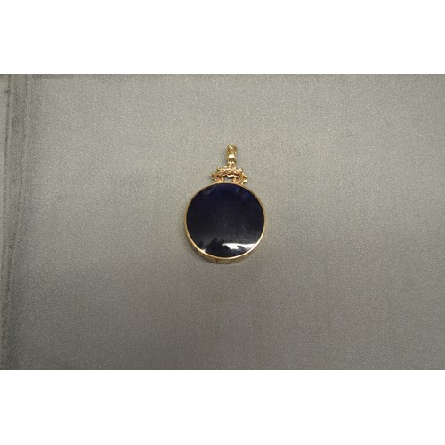 2501 - 9ct Gold Mounted Moss Agate & Bluejohn Pendant, total weight 27.2g, approx 35mm in diameter.