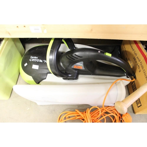 112 - Garden Groom Pro Vacuum