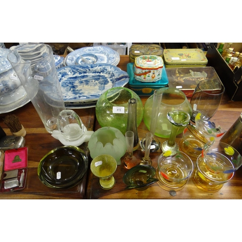 572 - Assorted Art Glass