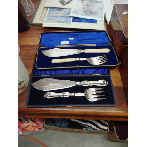 602 - 2 Boxed Serving Sets